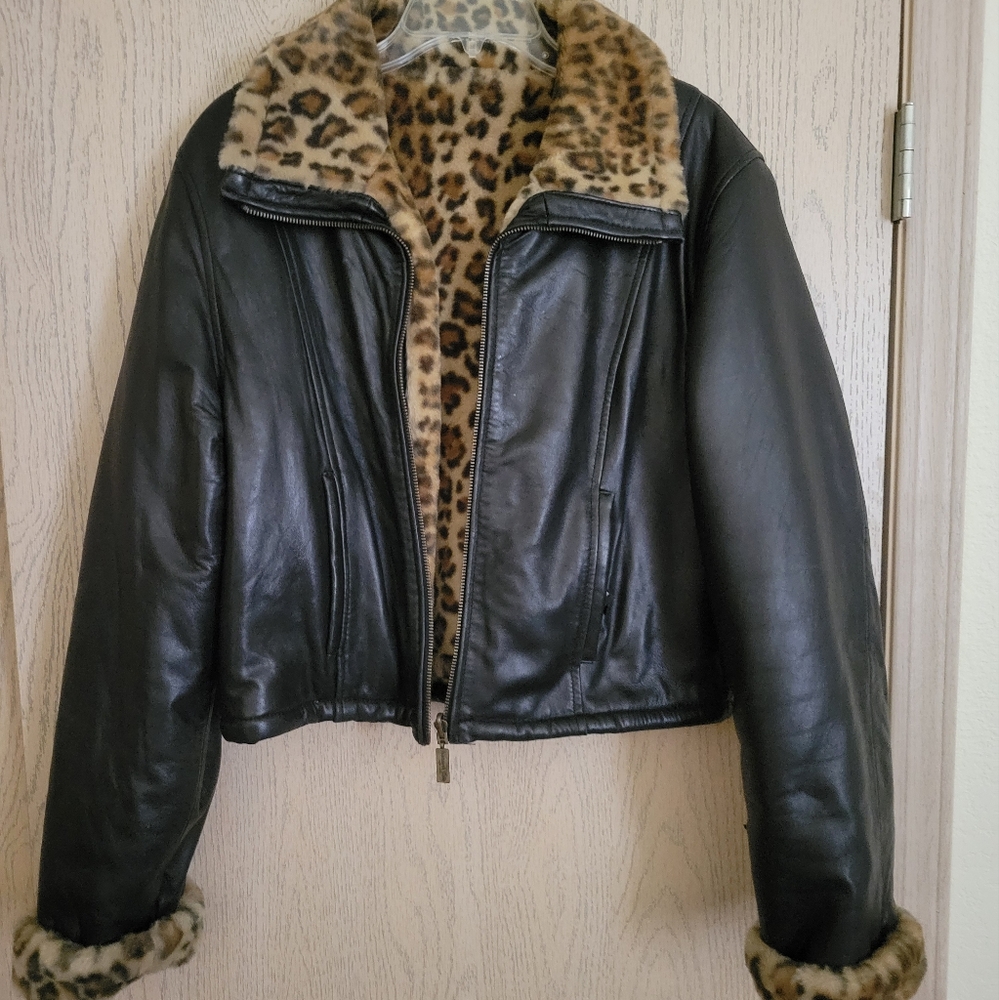 REVERSABLE KENNETH COLE NEW YORK LEATHER/LEOPARD JACKET